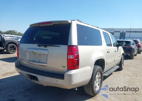 2010 Chevrolet Suburban 1500 Lt1 z USA, uszkodzony, nr VIN 1GNUCJE01AR226009